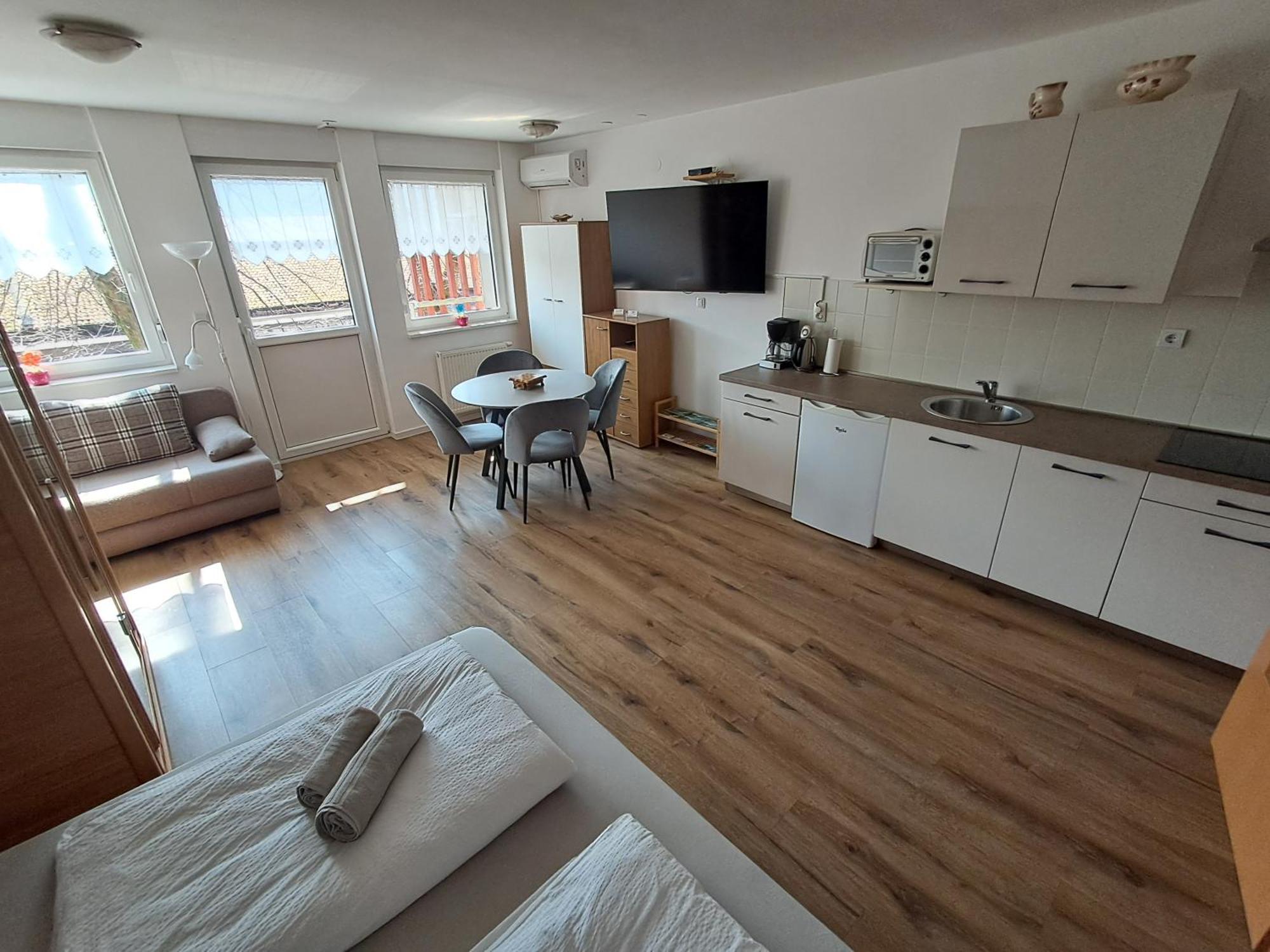 קובאריד Apartment Honey Bee With Sauna מראה חיצוני תמונה
